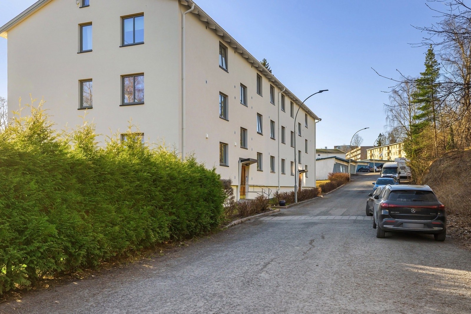 Fasaderehabilitering, etterisolering og vindusbytte i 2023. Galleribilde