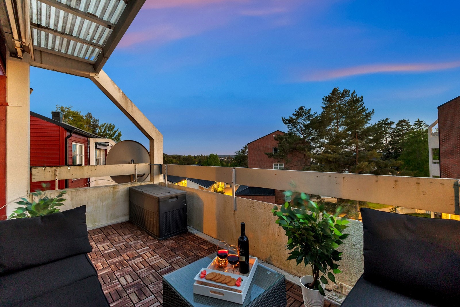 Velkommen til Asperudtoppen 67, presentert av Privatmegleren Grünerløkka av Ansh Chattree. Galleribilde