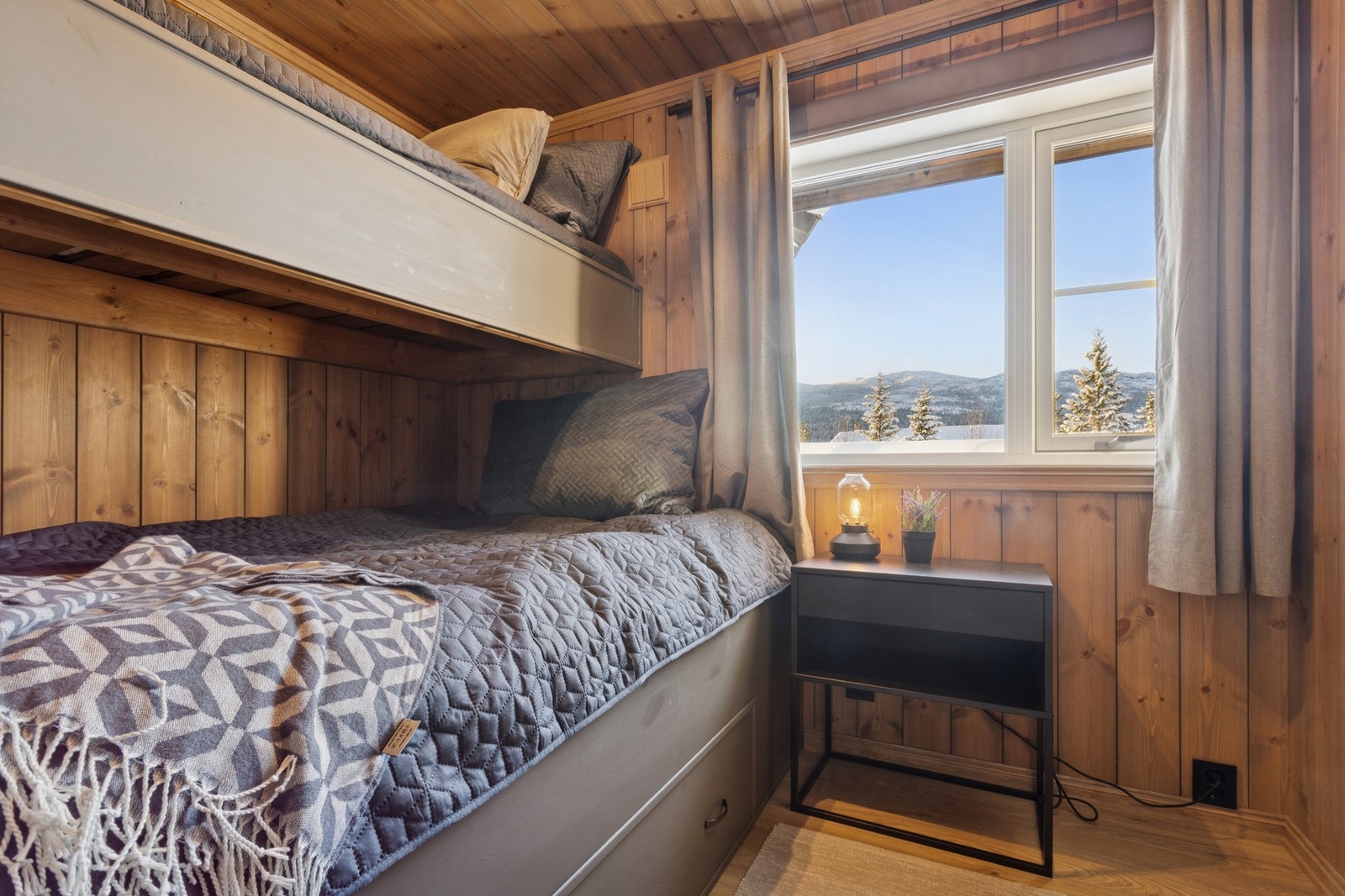 En atmosfære som gjør det enkelt å finne roen etter en aktiv dag. Galleribilde