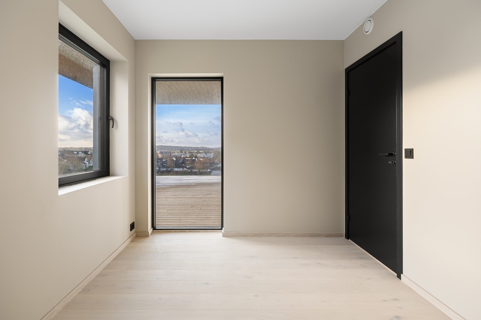 Boligen har totalt fire soverom i underetasjen. Galleribilde