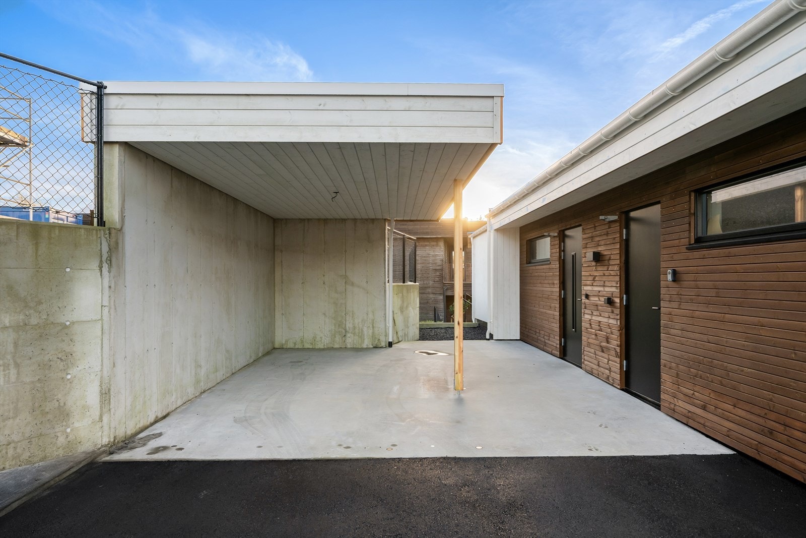 Carport. Galleribilde