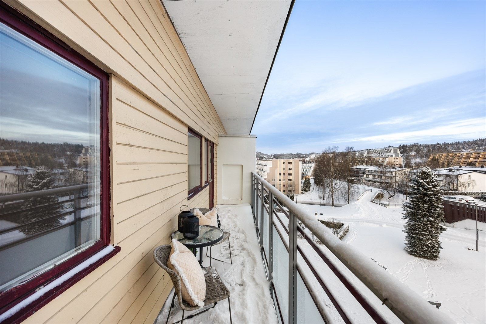 Den østvendte balkongen på 8 m² er et hyggelig sted for morgenkaffen. Galleribilde