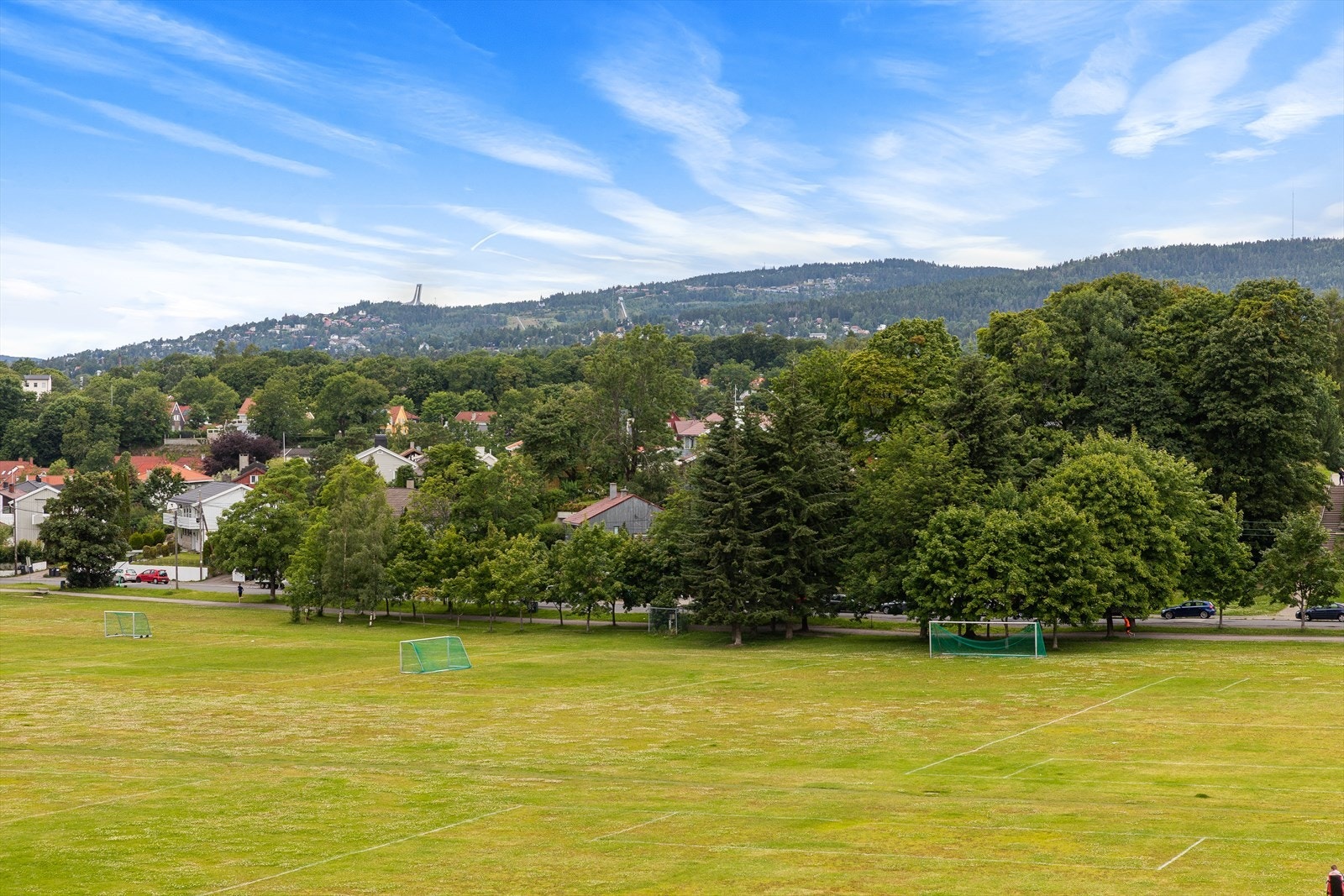 Flott utsikt fra vinduet i retning Holmenkollen Galleribilde