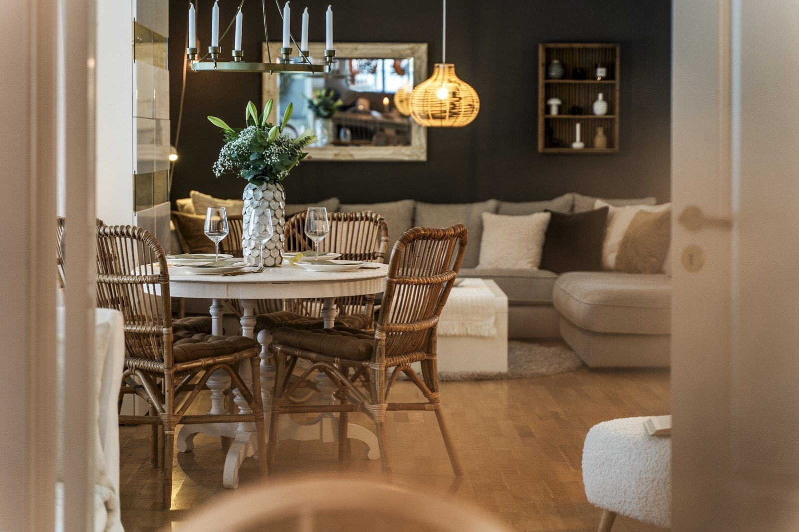 Her er det også plass til en ekstra spisegruppe for større anledninger. Galleribilde