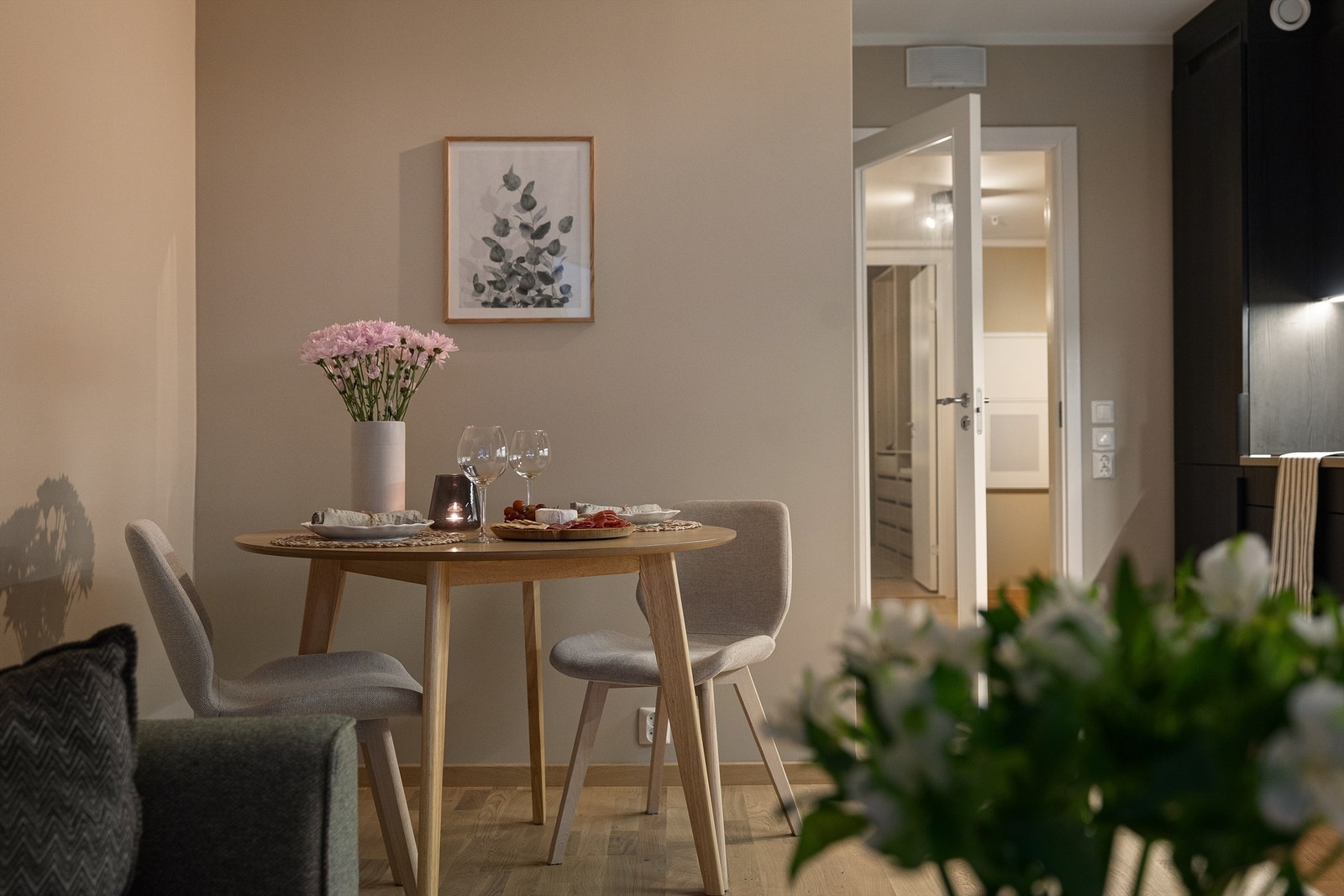 Her kan man fint invitere gjester til middag! Galleribilde