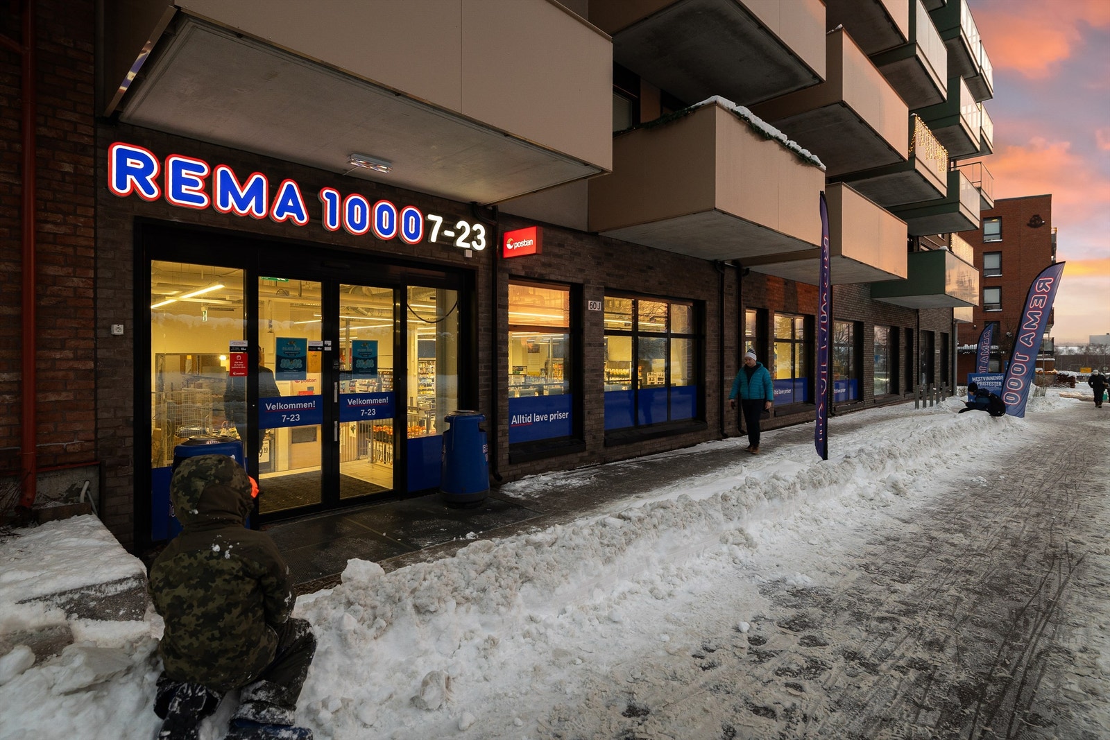 Like under finner du blant annet Rema 1000... Galleribilde