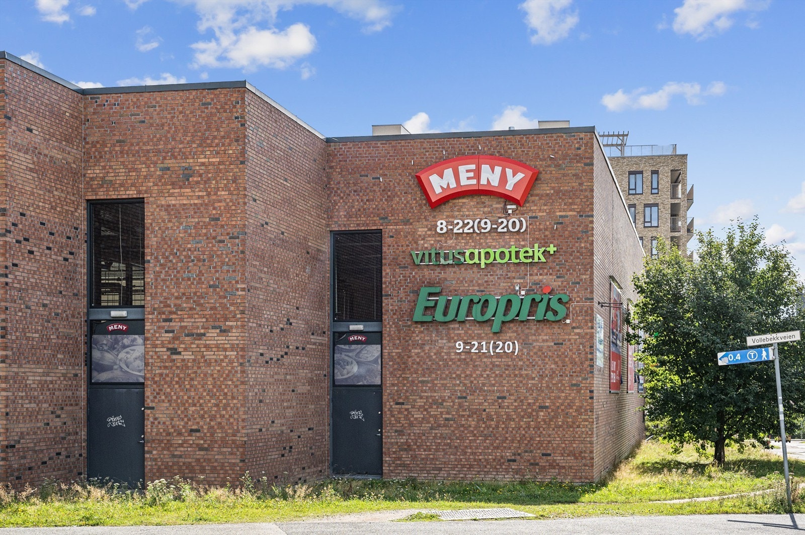 I umiddelbar nærhet har du også Meny, Vitus og Europris m.m. Galleribilde