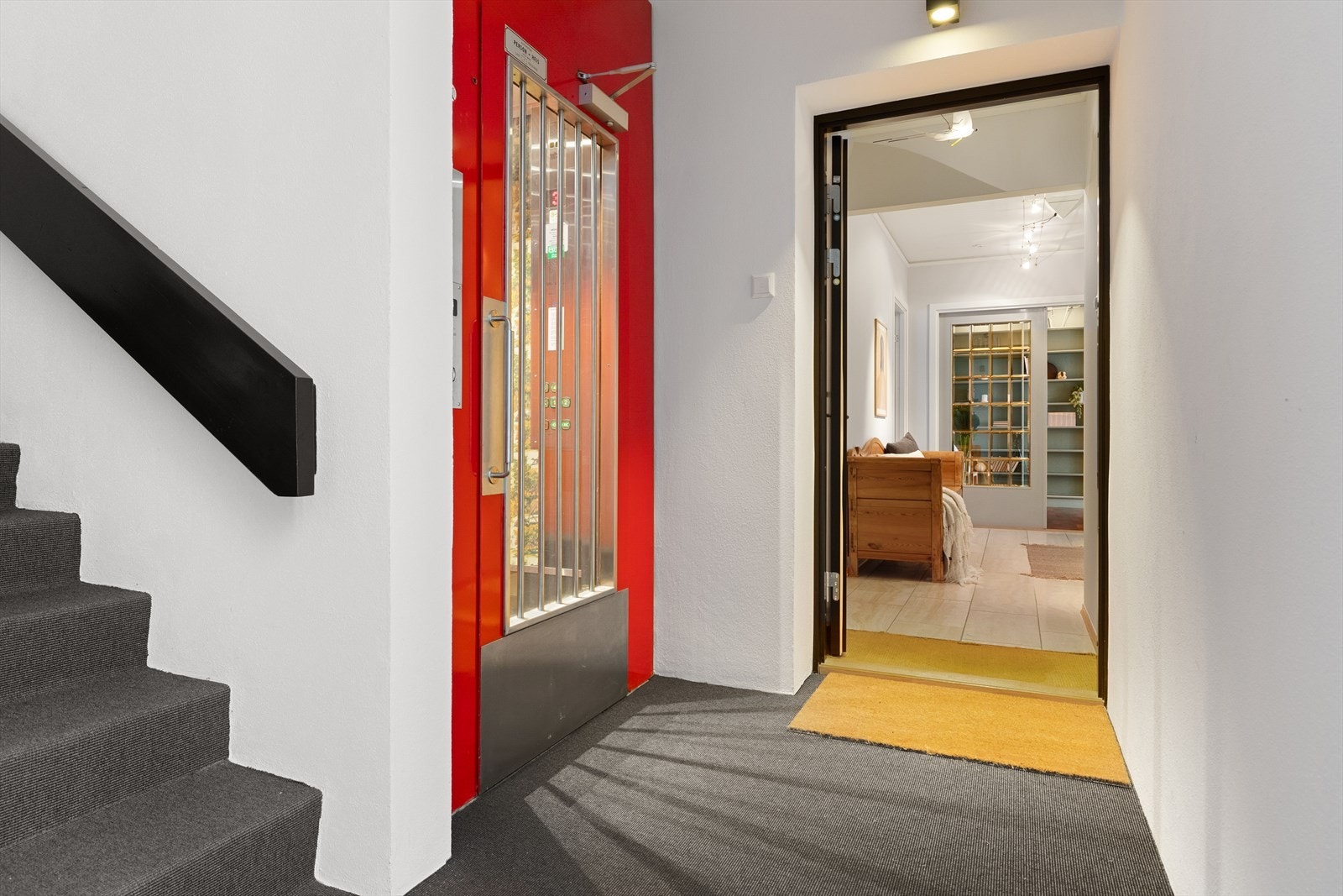 Heisadkomst til leilighetsplan. Galleribilde