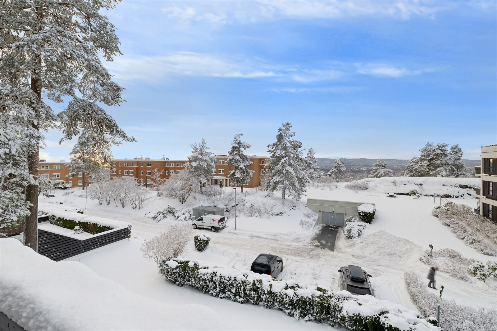 Utsyn fra balkong. Galleribilde