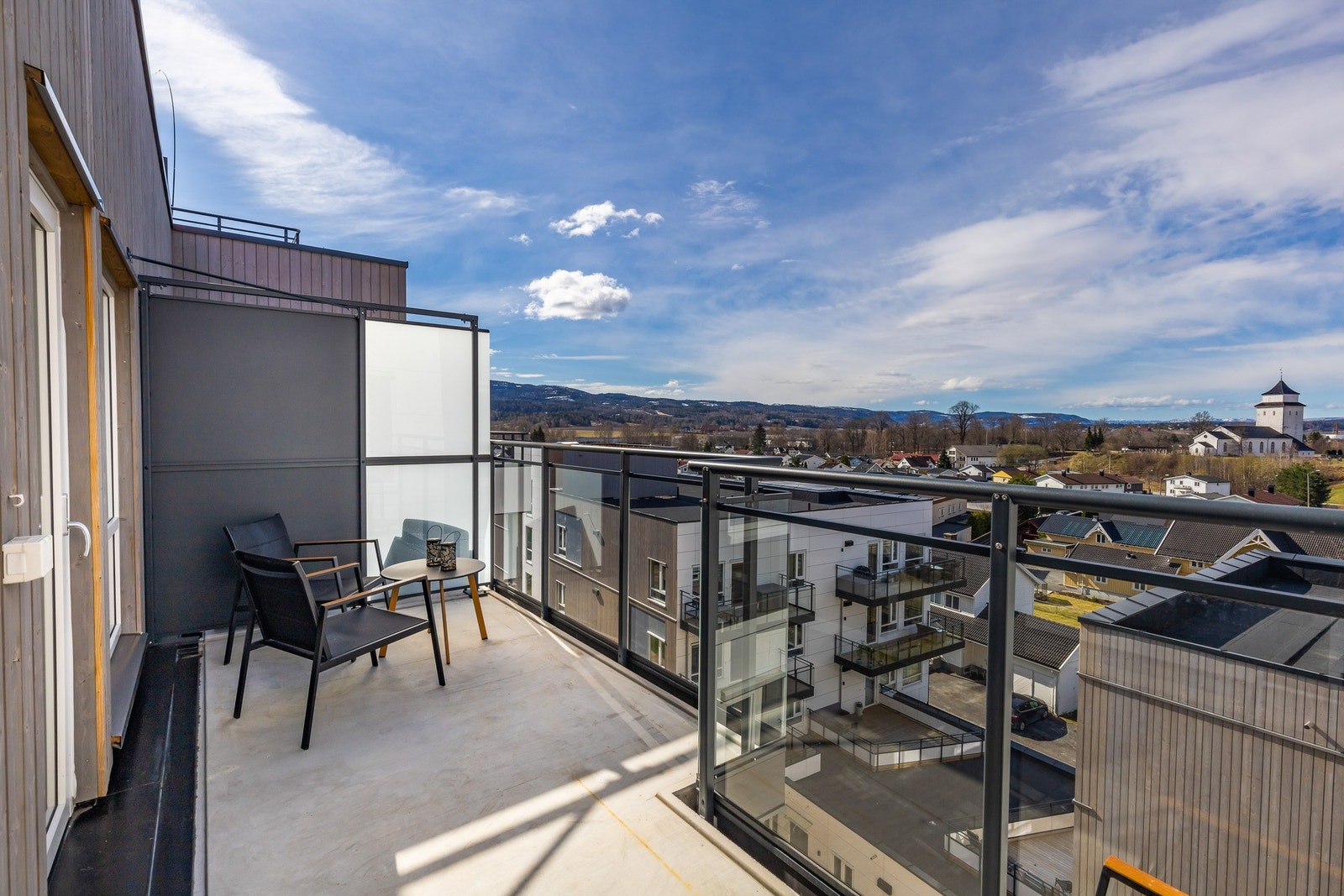 Balkongen vender mot sydvest Galleribilde