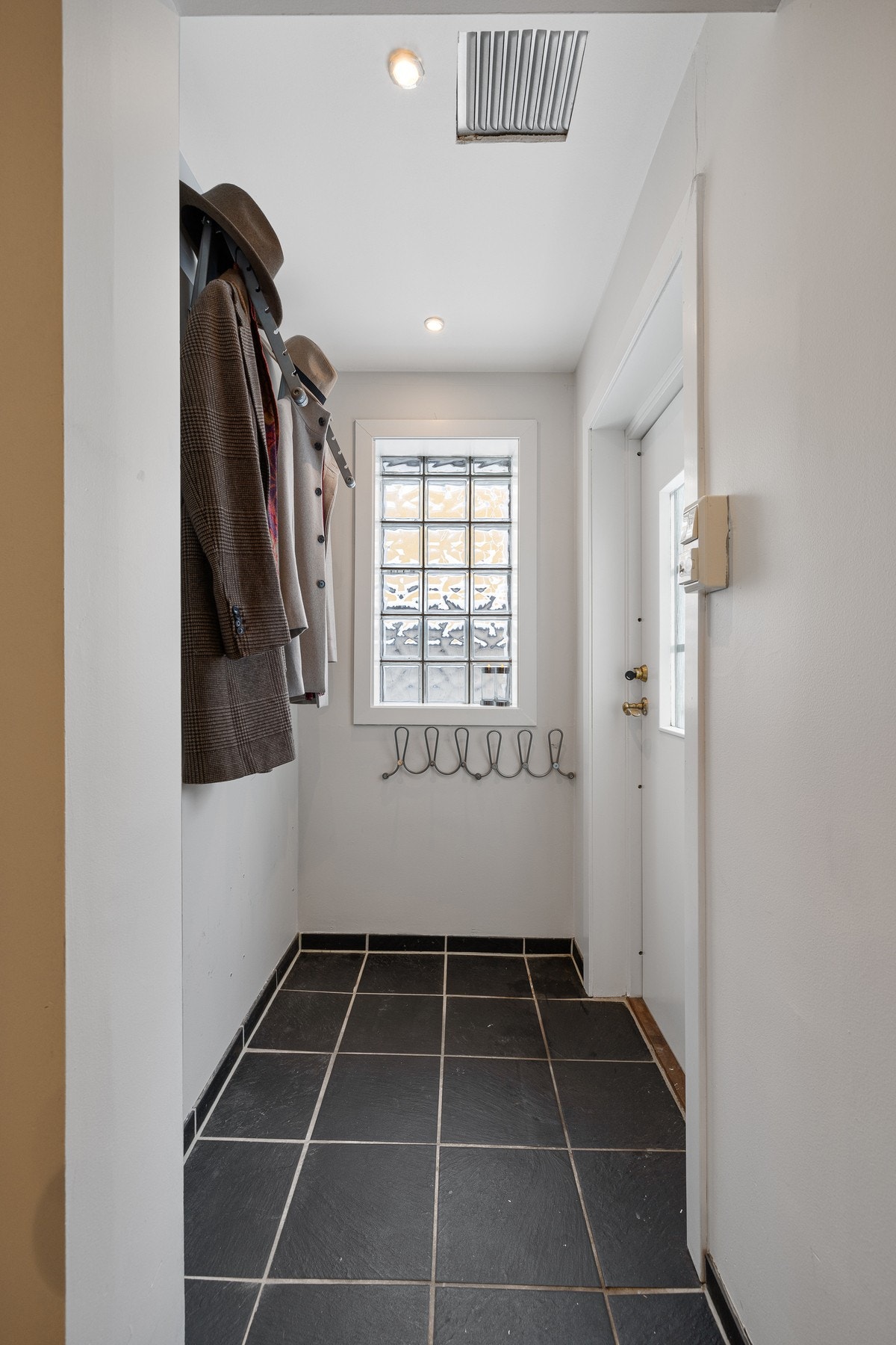 Inngang/entrè Galleribilde