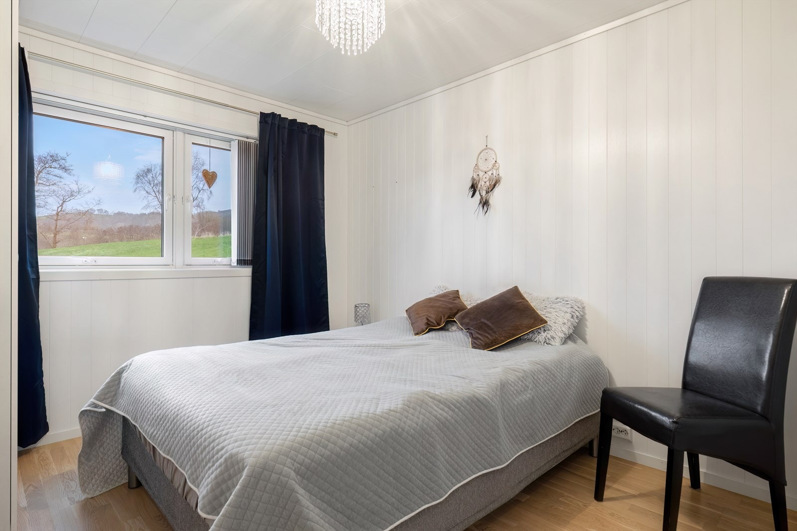 1.etg Soverom 1 Galleribilde