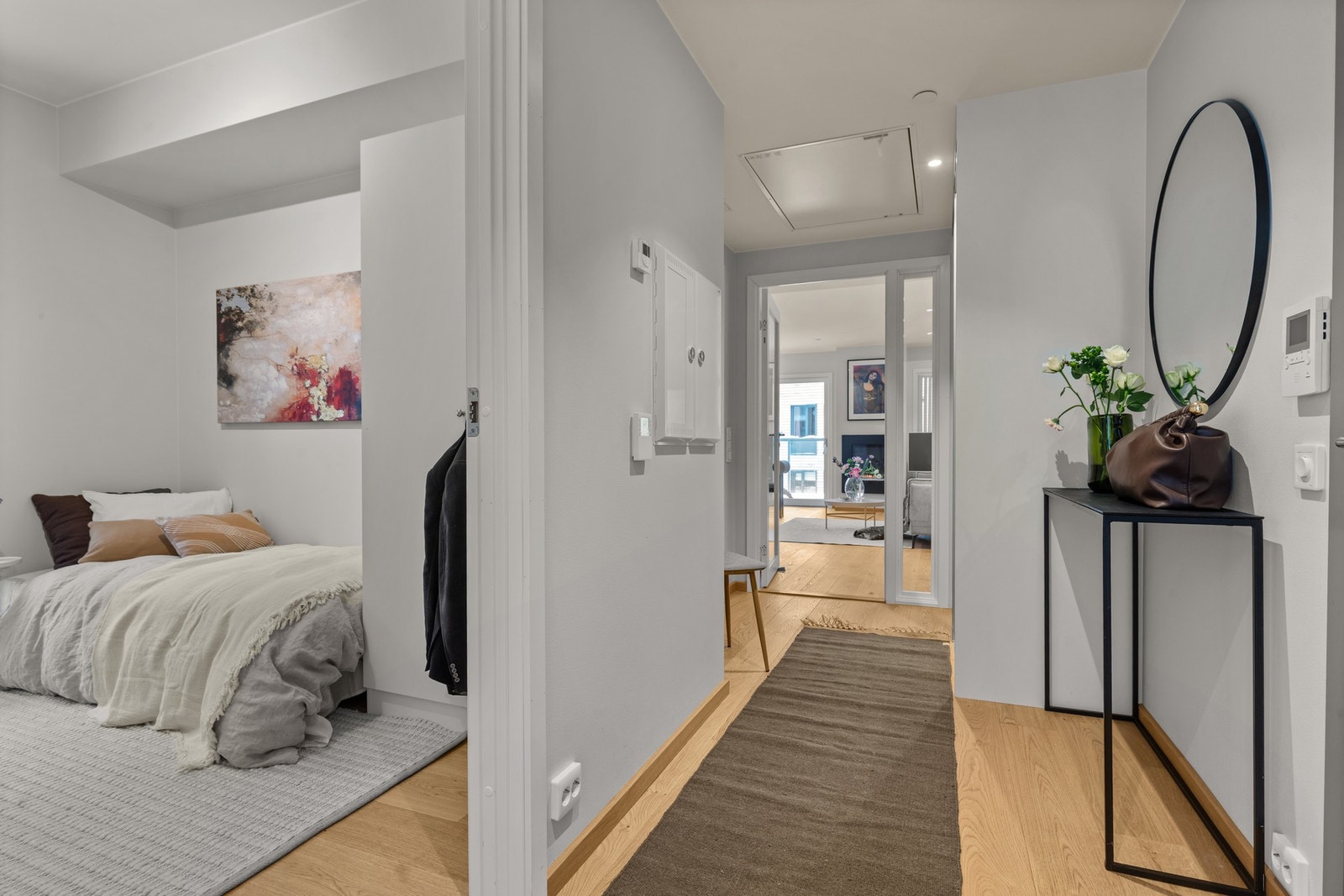 Mellomgang. Galleribilde