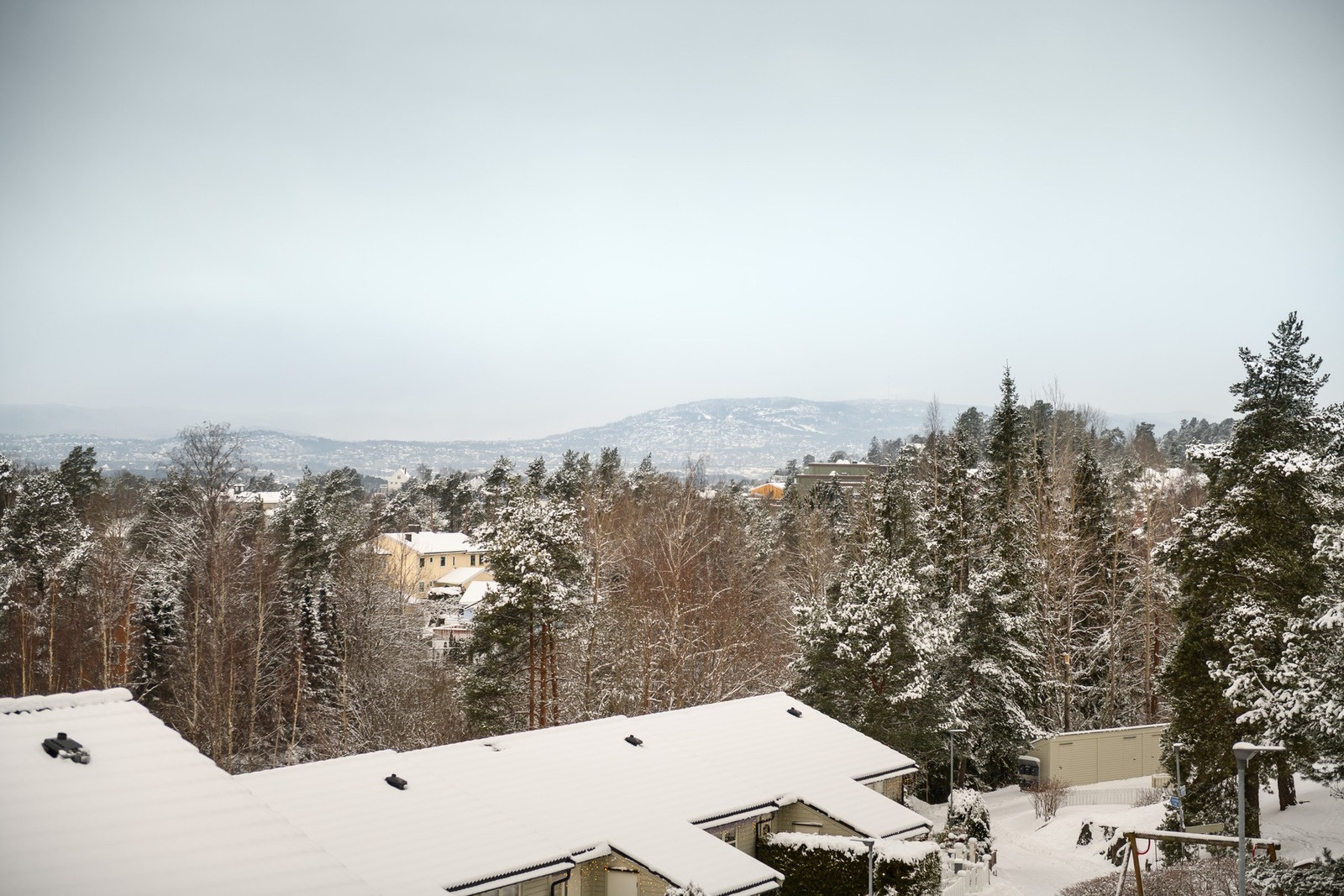 På verandaen får man strålende utsikt over nærområdene. Galleribilde