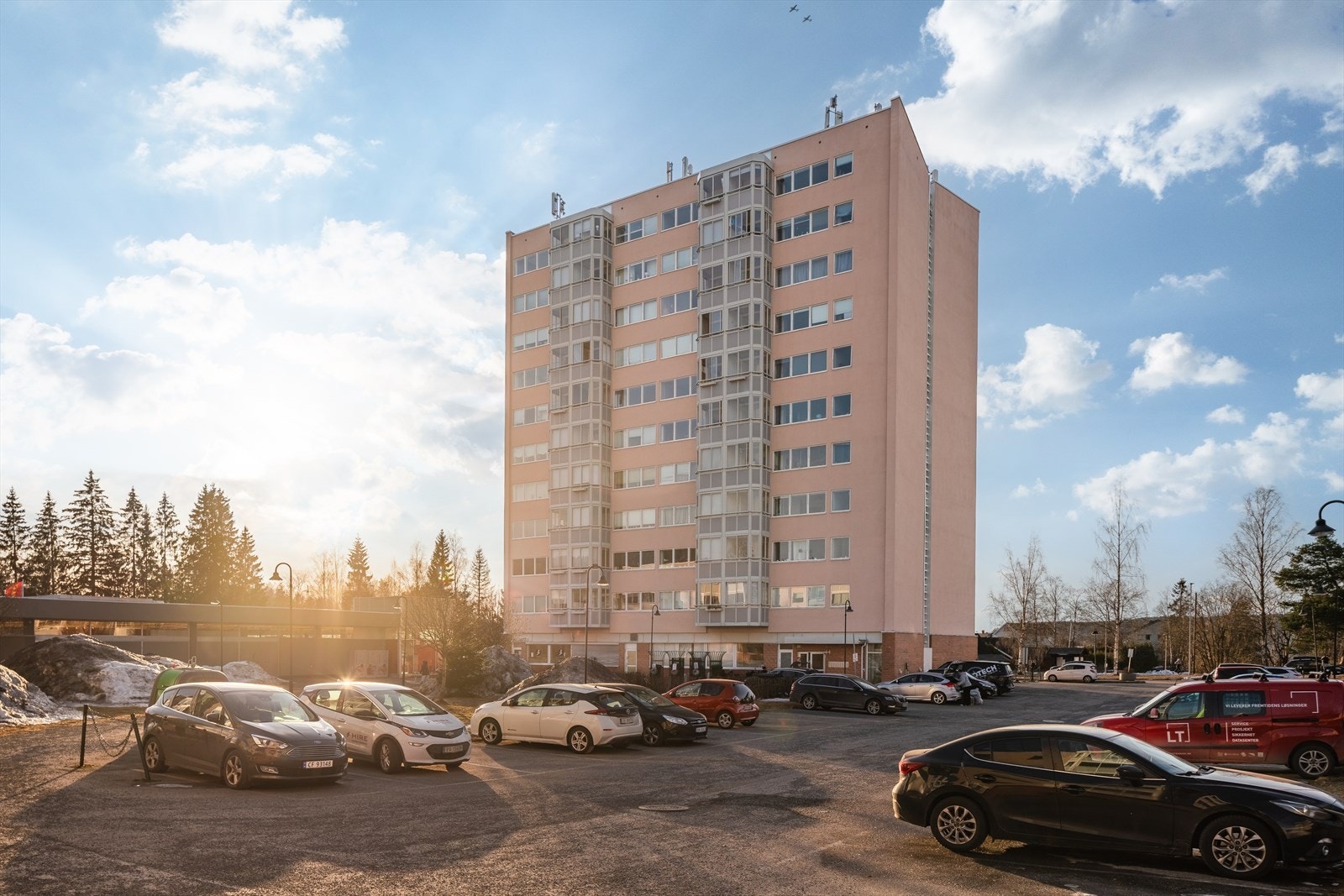 Løvenstadtorget er et hyggelig og attraktivt boligområde med nærhet til alt du trenger i hverdagen. Galleribilde