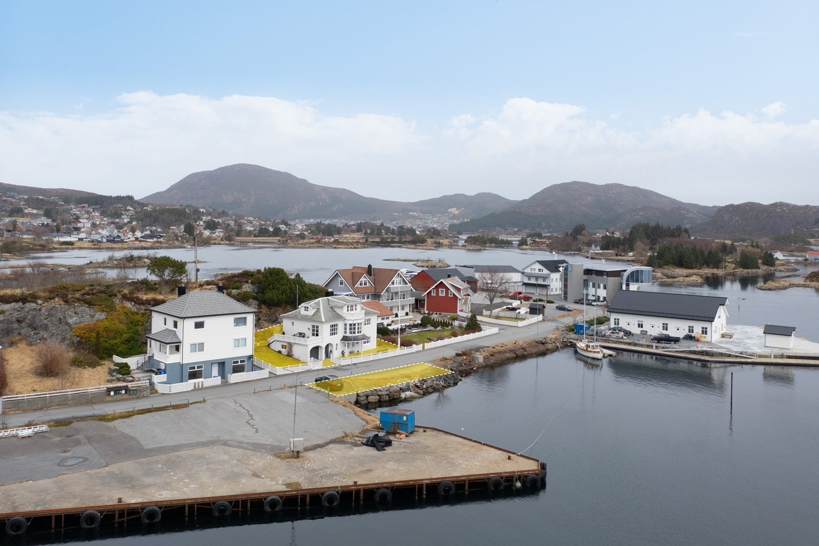 Tomt stipulert. Her vises den ekstra tomten. Avvik mot grenser kan forekomme. Galleribilde