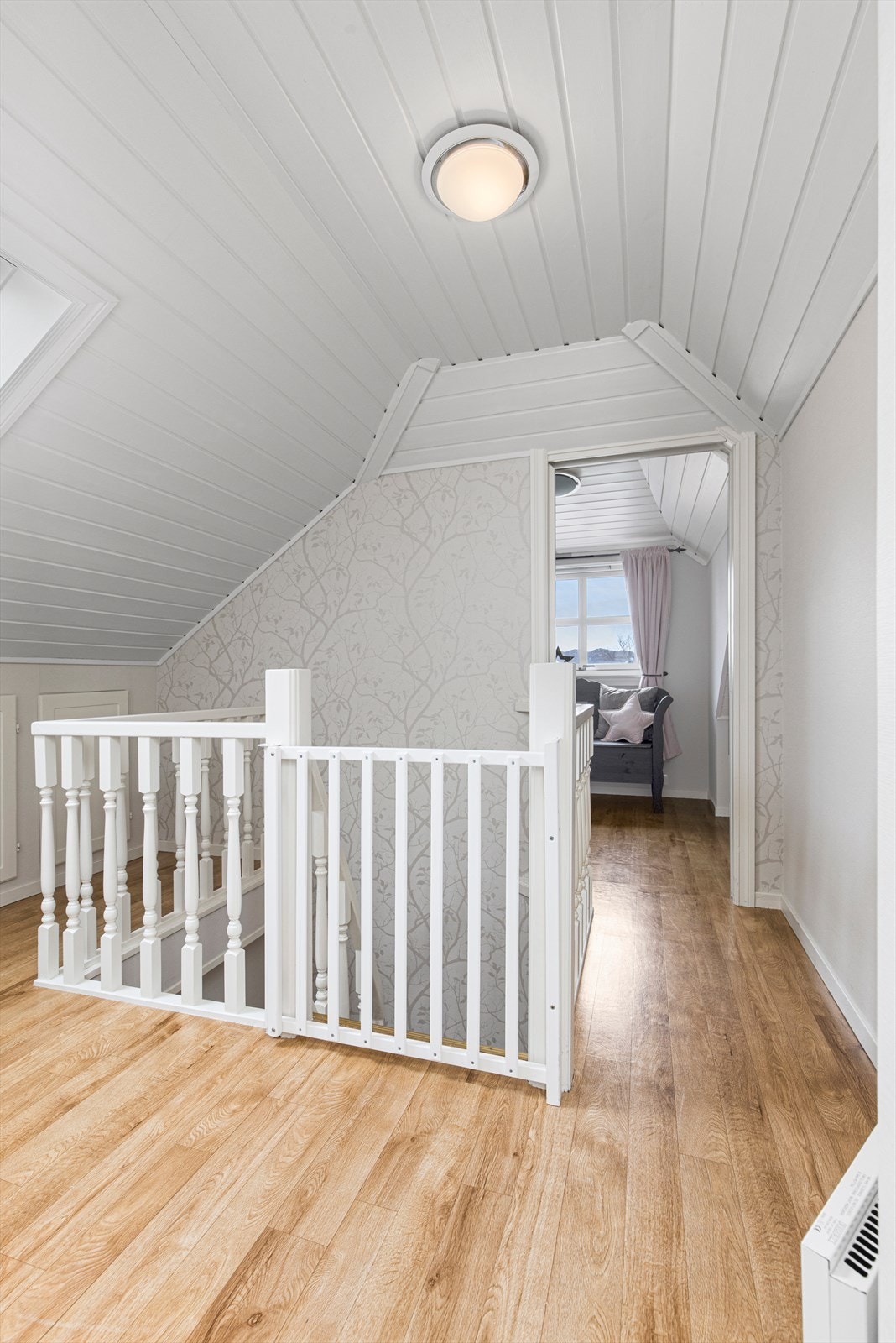 Trapperom loftsetasje Galleribilde