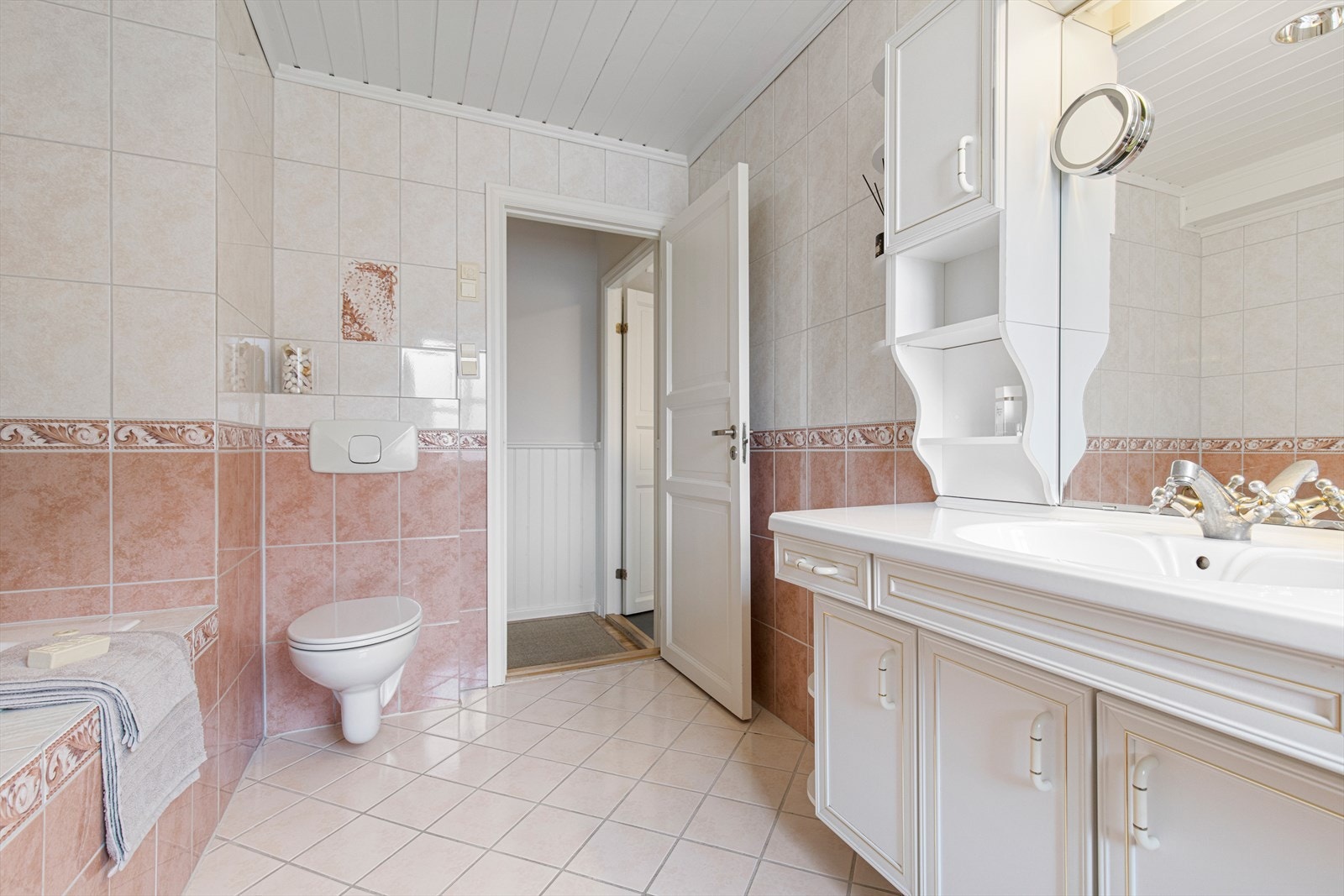 Fliser på vegger og gulv Galleribilde