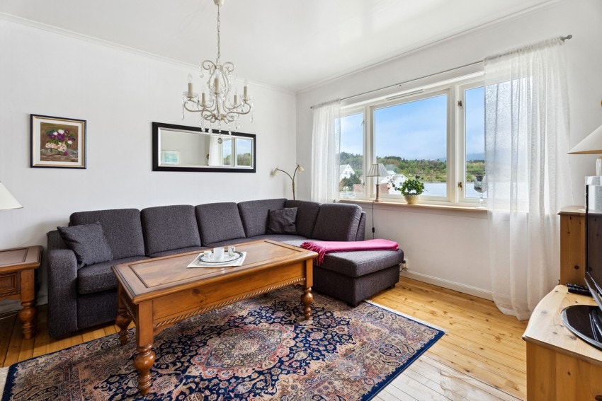 Denne stova ligg nærmast kjøkkenet Galleribilde