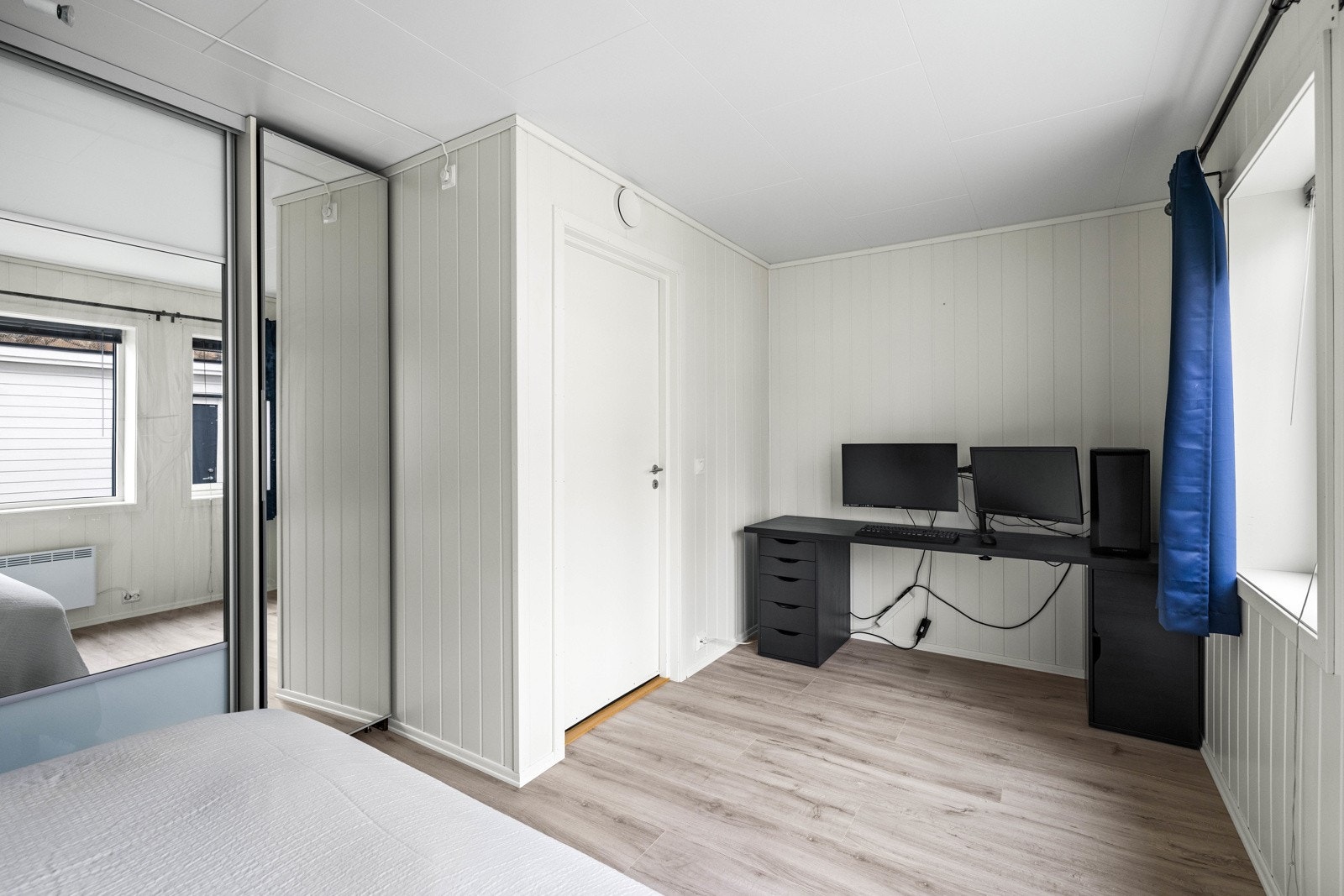 Rommet kan også deles i to slik at det blir to soverom (se alternativ planløsning). Galleribilde