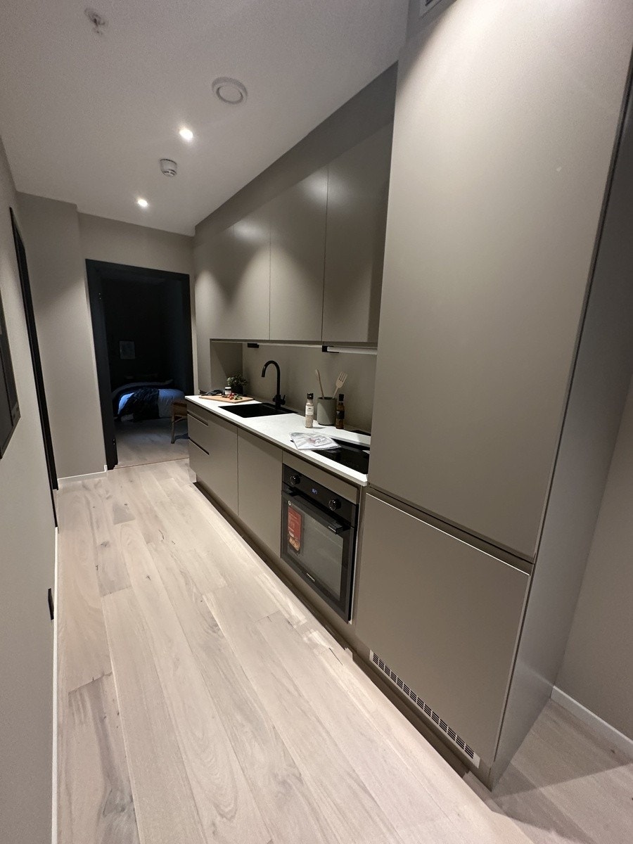 Møbler medfølger ikke Galleribilde