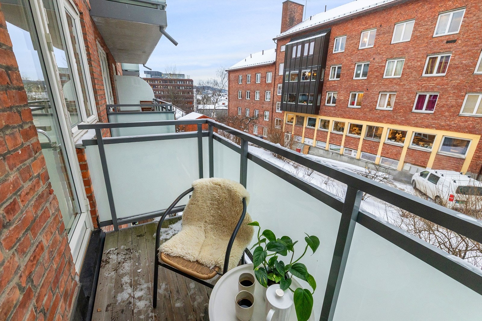 Her er det plass til utemøblement, grill og beplanting. Galleribilde