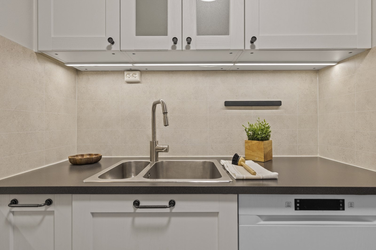 Alle hvitevarer på kjøkken medfølger Galleribilde