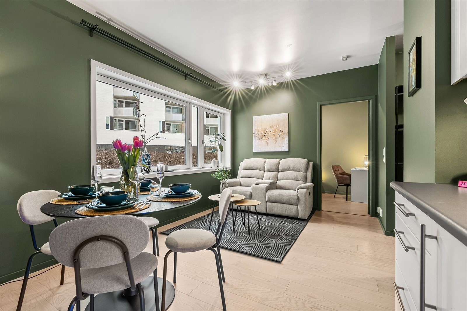 Denne delen av leiligheten gir både privatliv og gode utleiemuligheter. Her kan du tilpasse boligen etter dine behov! Galleribilde