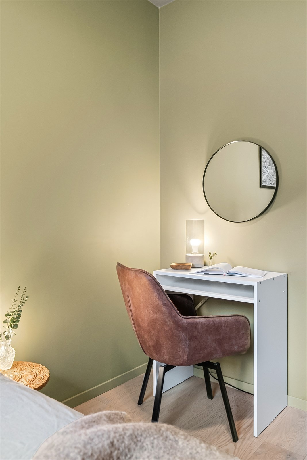 Her er det også plass til ytterligere møblering, som f.eks kontorpult. Galleribilde