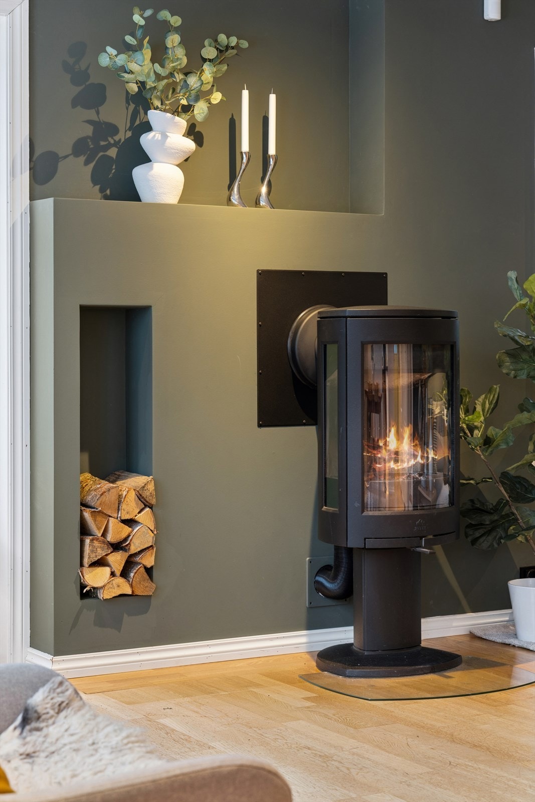 Peisovnen gir god varme på kjølige kvelder. Galleribilde