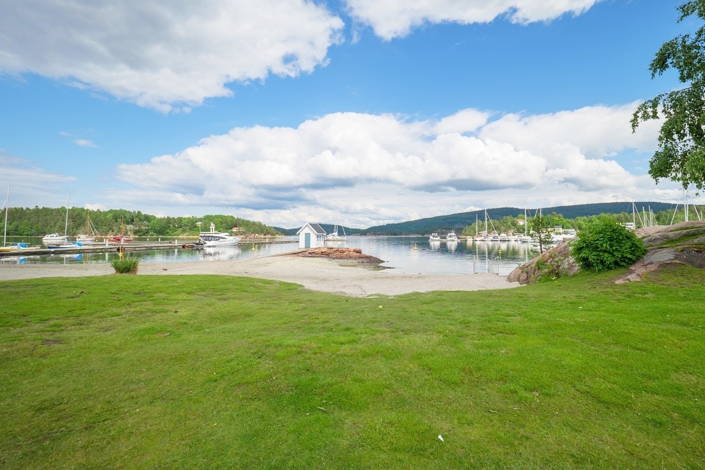 Badestrand Sætre sentrum. Galleribilde