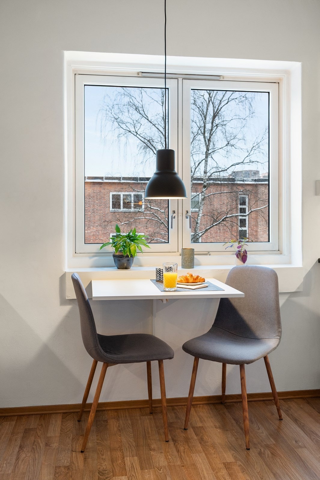Her er det også rom for et mindre spisebord. Galleribilde