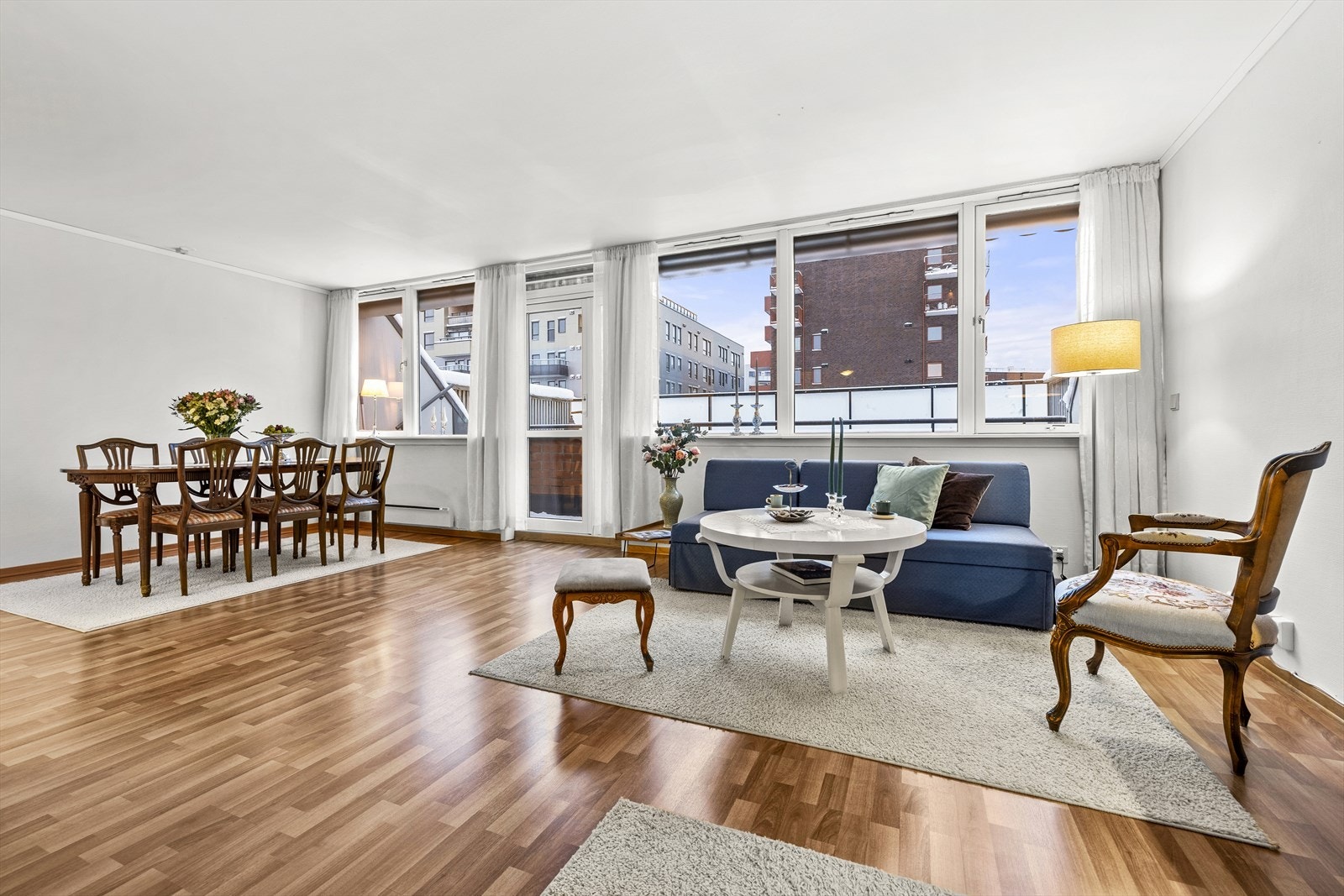 Leiligheten er en selveier med en sentral og ettertraktet beliggenhet på Rolvsrud. Galleribilde