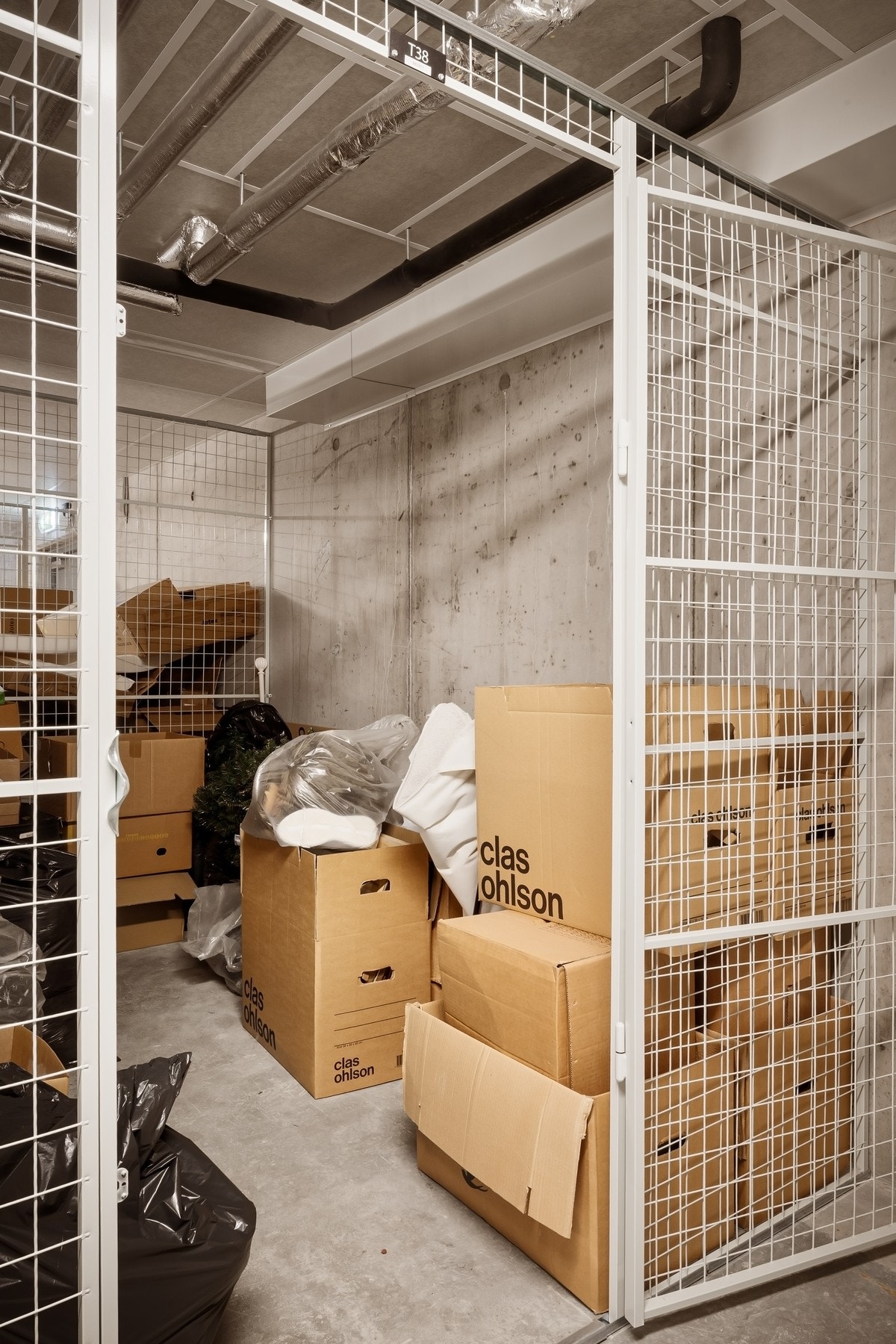 Praktisk bod med gode oppbevaringsmuligheter. Galleribilde