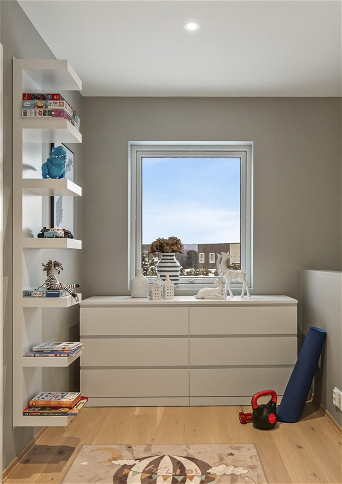 Gang i 2.etasje kan også enkelt gjøres om til den perfekte kontorplass Galleribilde