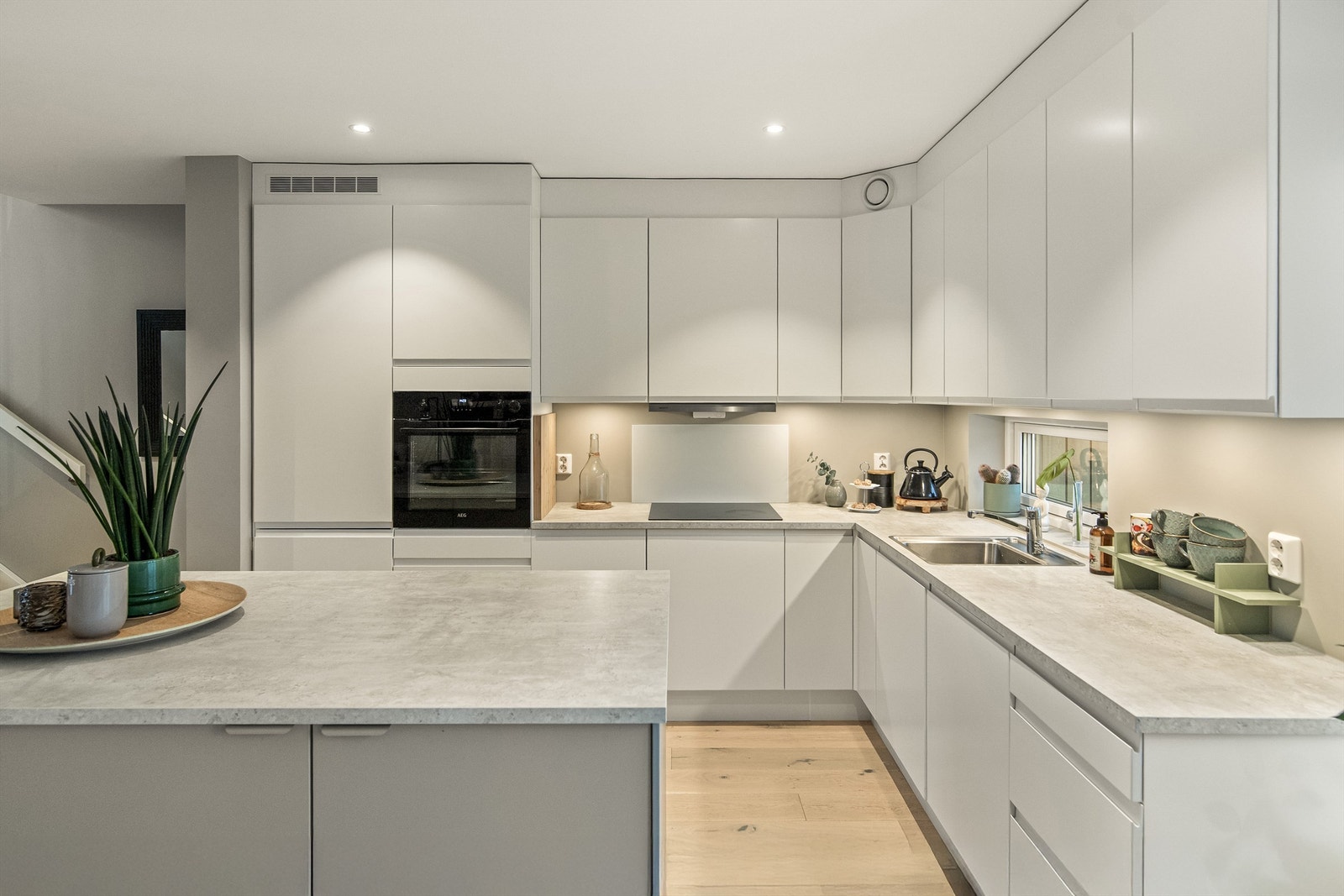 Kjøkken er vesentlig oppgradert og påkostet ut over standard leveranse nybygg Galleribilde