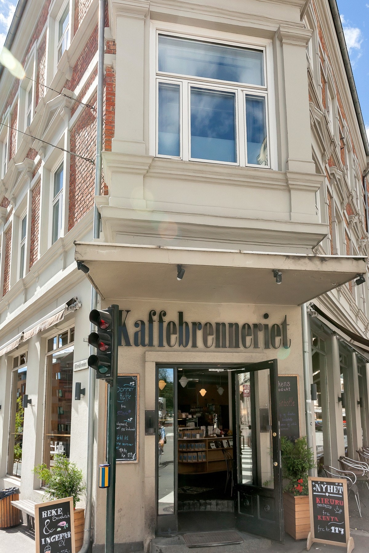 Kort gange til en rekke kafeer Galleribilde