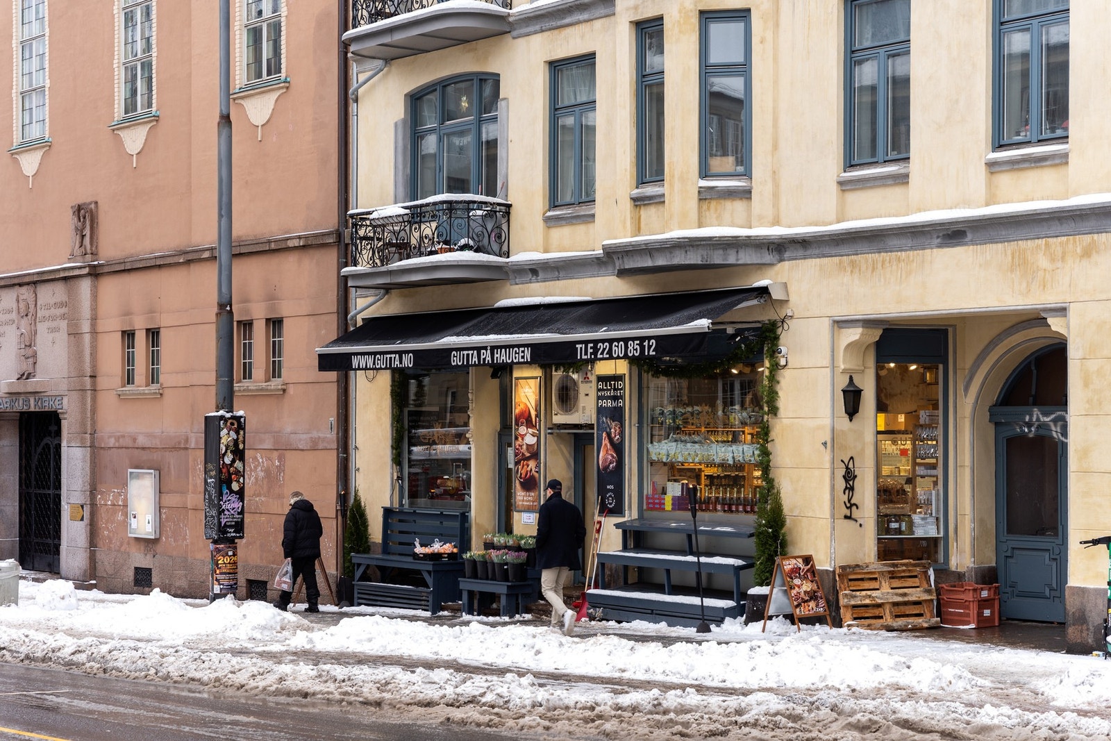 Gutta på haugen rett rundt hjørnet Galleribilde