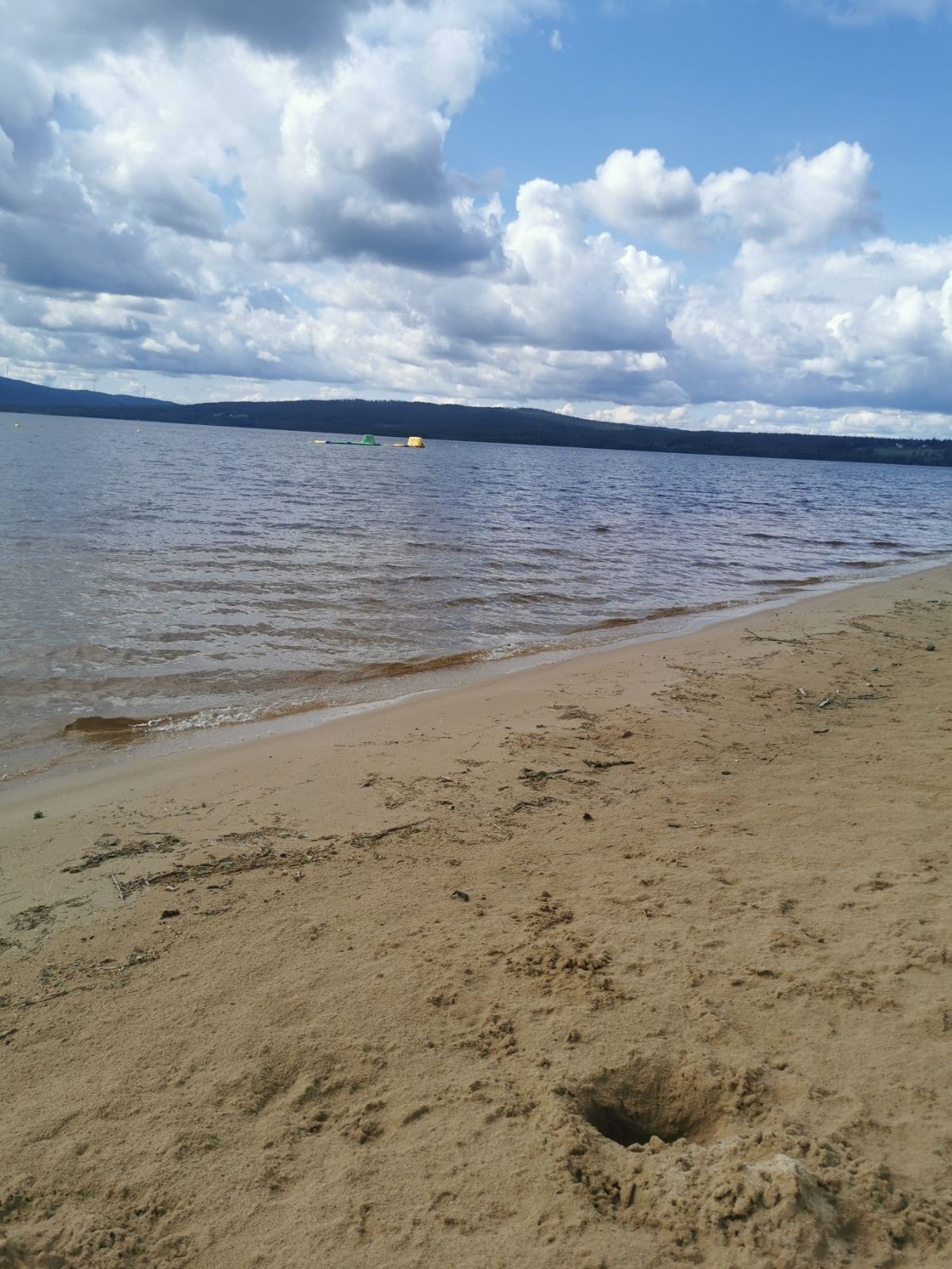 Privat bilde fra stranda ved Osensjøen. Galleribilde