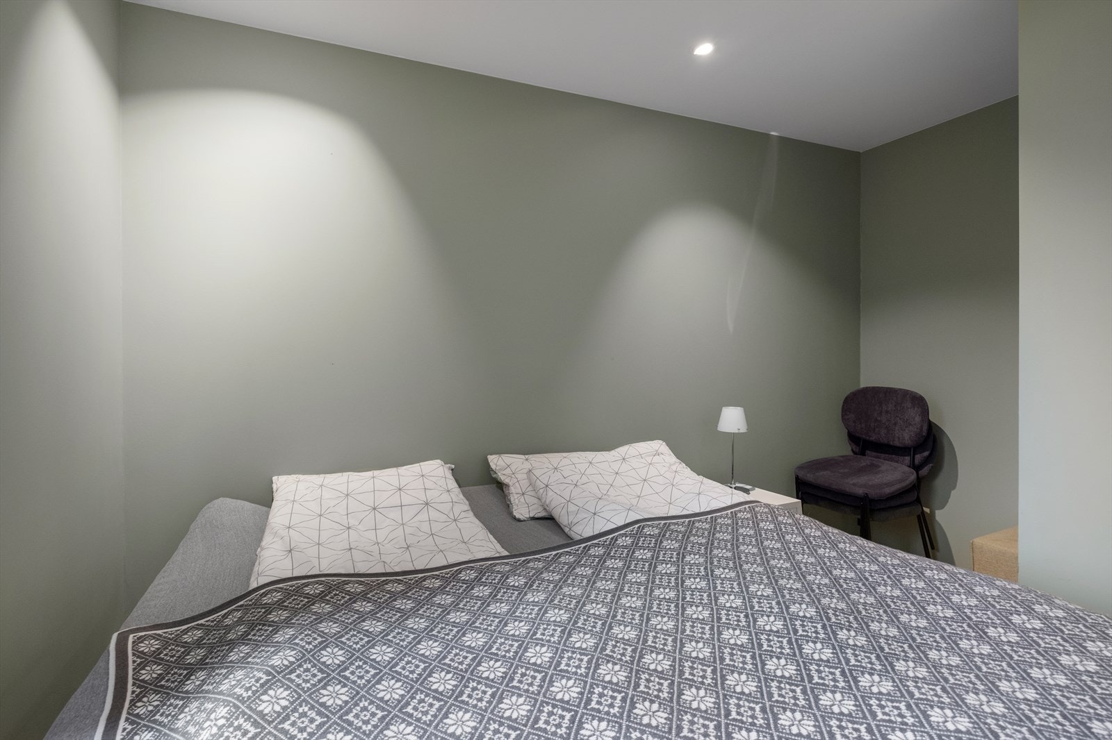 Hovedsoverom | Downlights i himlingen Galleribilde