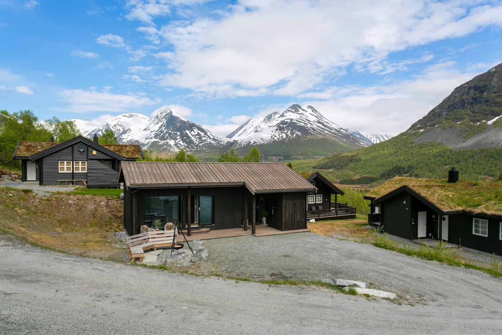 Uteområdet | Fasade Galleribilde