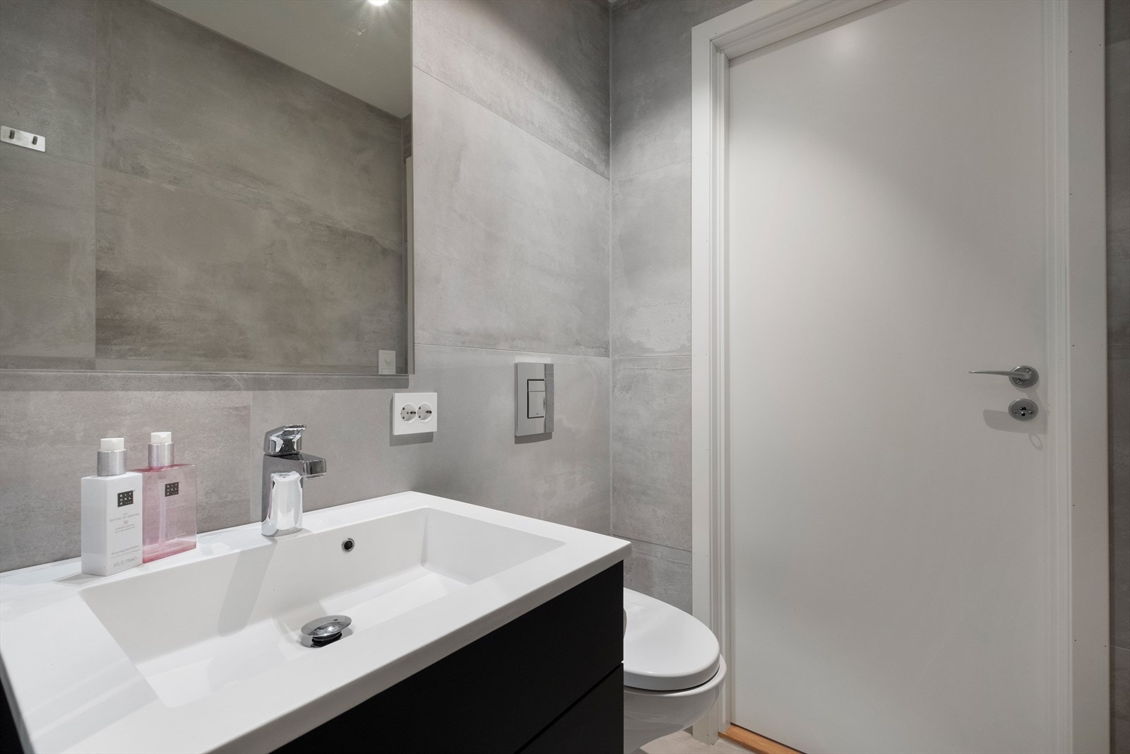 Flislagt bad Galleribilde