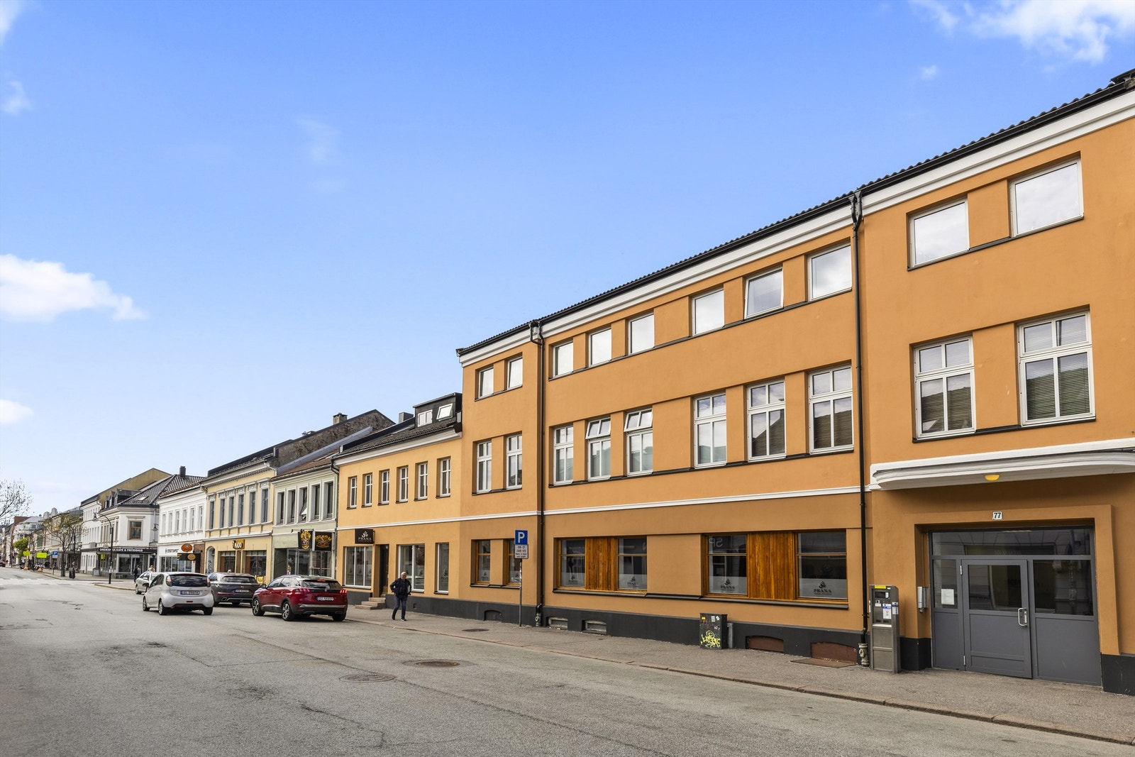 Sentral beliggenhet midt i Kvadraturen med kort avstand til alle byens fasiliteter, aktiviteter og tilbud Galleribilde