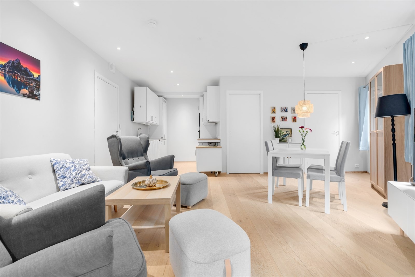 Åpen stue/kjøkken-løsning Galleribilde