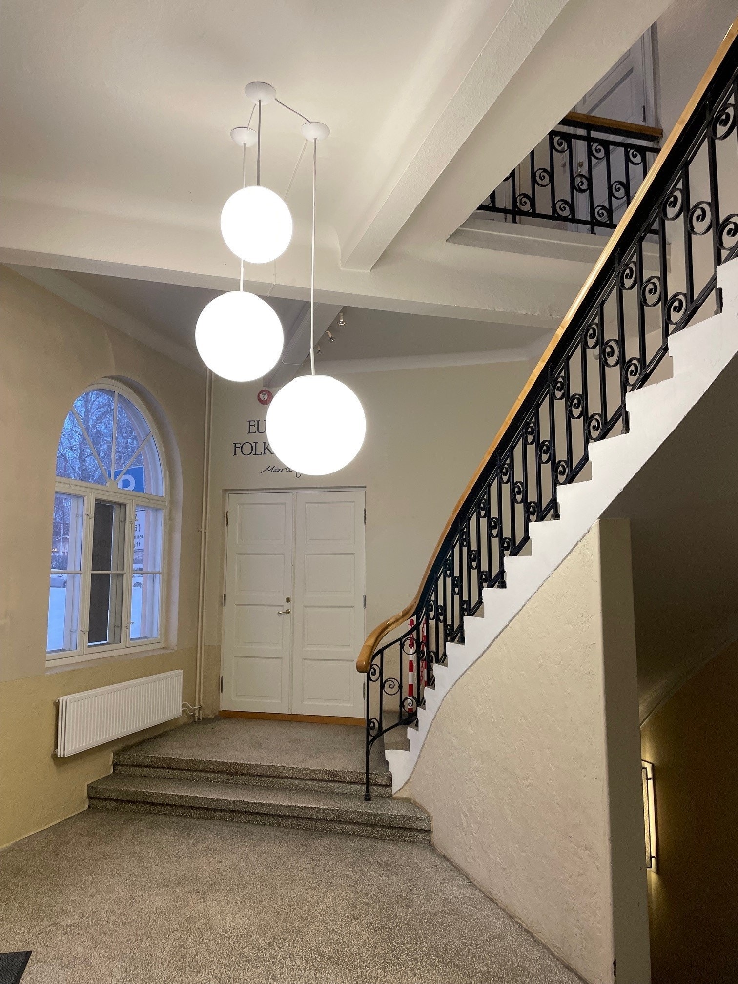 Elegant inngangsparti fra Østregate Galleribilde