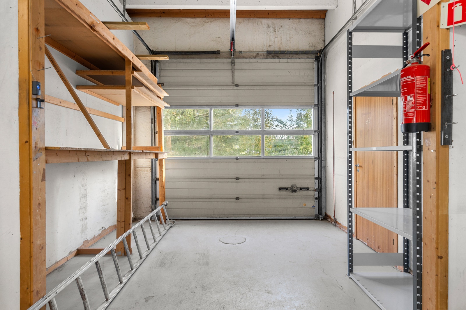 Bygningen er utstyrt med to kjøreporter Galleribilde