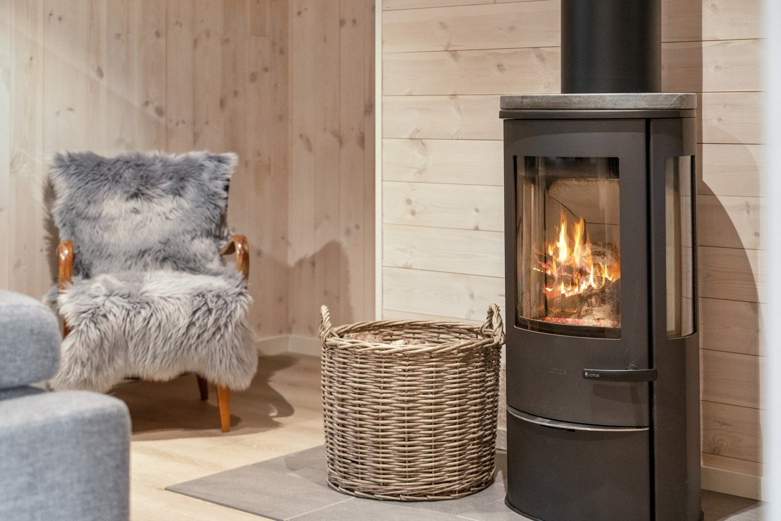 Frå stova er det trapp til hems Galleribilde