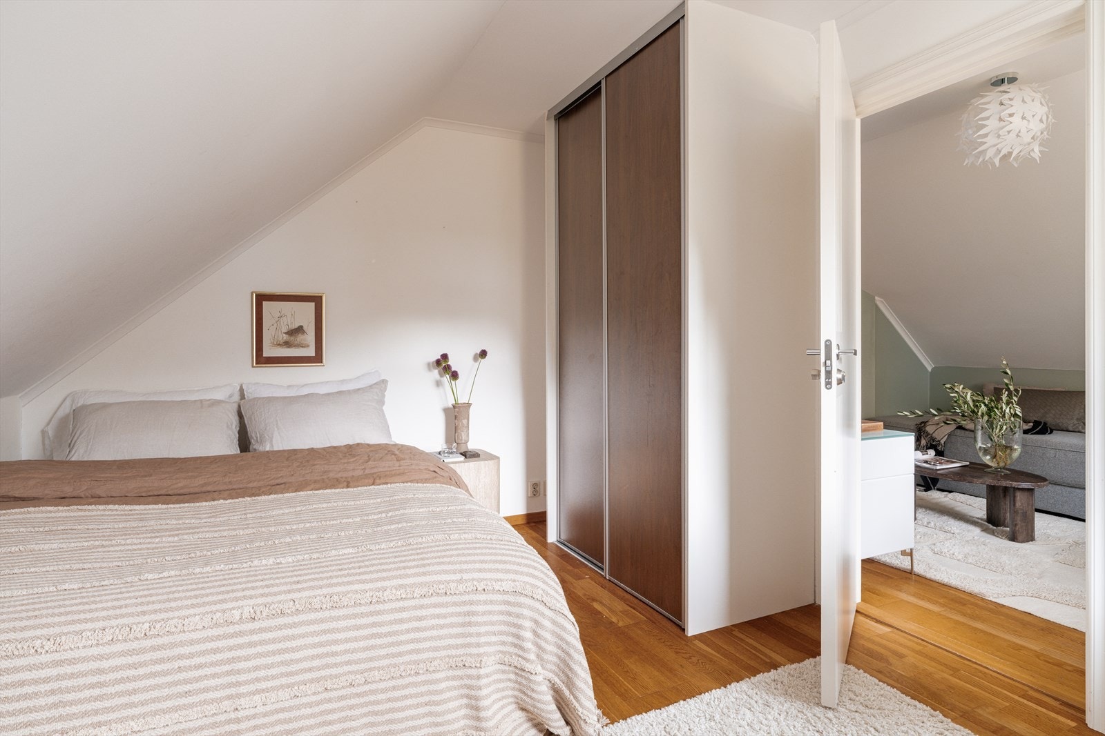 Loftstue og soverom 2 var opprinnelig ett soverom. Galleribilde