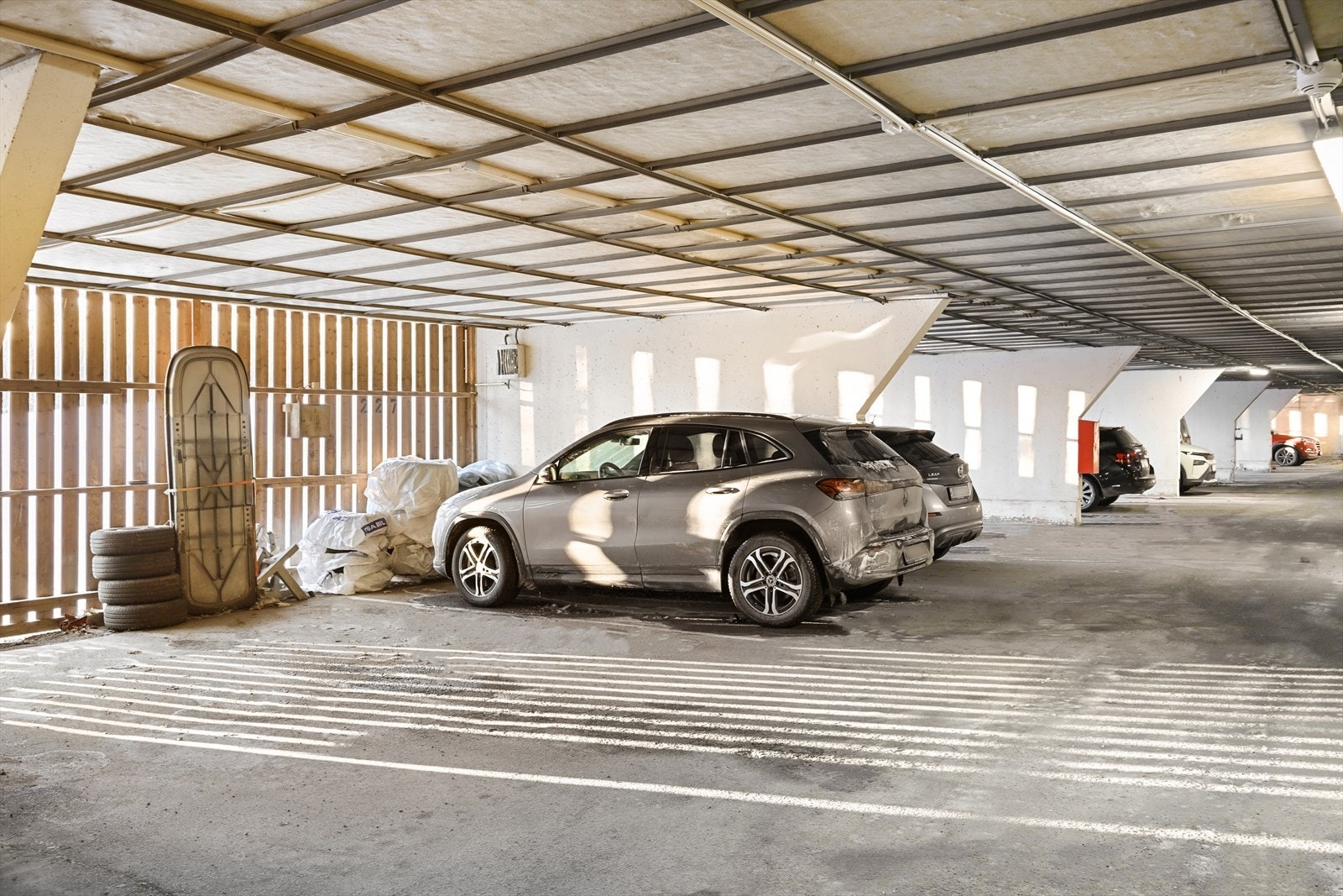 Det medfølger parkeringsplass i felles garasjeanlegg. Galleribilde