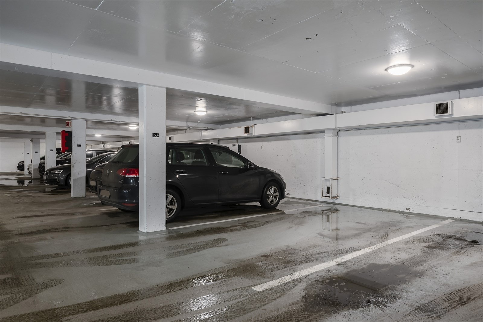 Til leiligheten medfølger garasjeplass i felles garasjeanlegg i Hovseterveien 70 Galleribilde